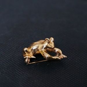 14K Yellow Gold Frog Pin 1" x 1" pin back 7.4 gr